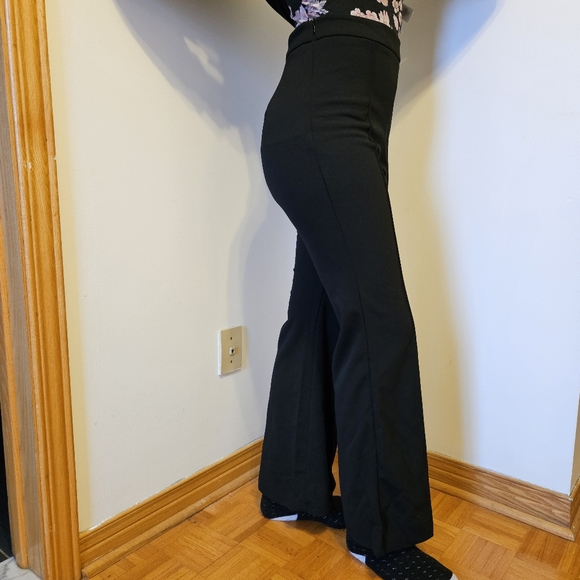 🆕️NWT🆕️ flared black pants - Picture 3 of 7